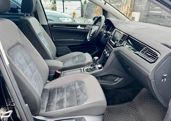 Volkswagen Golf Sportsvan cena 63800 przebieg: 104000, rok produkcji 2015 z Łobez małe 596